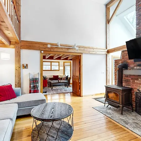 Whistling Peak Vila